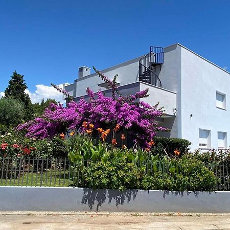 Villa Daniel Pola Esterno foto